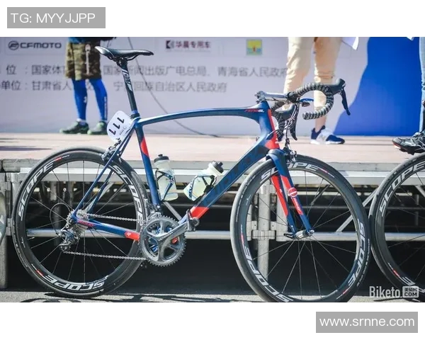 利沃夫斯基紧随穆勒，超进球榜，攻坚克难，继续领跑